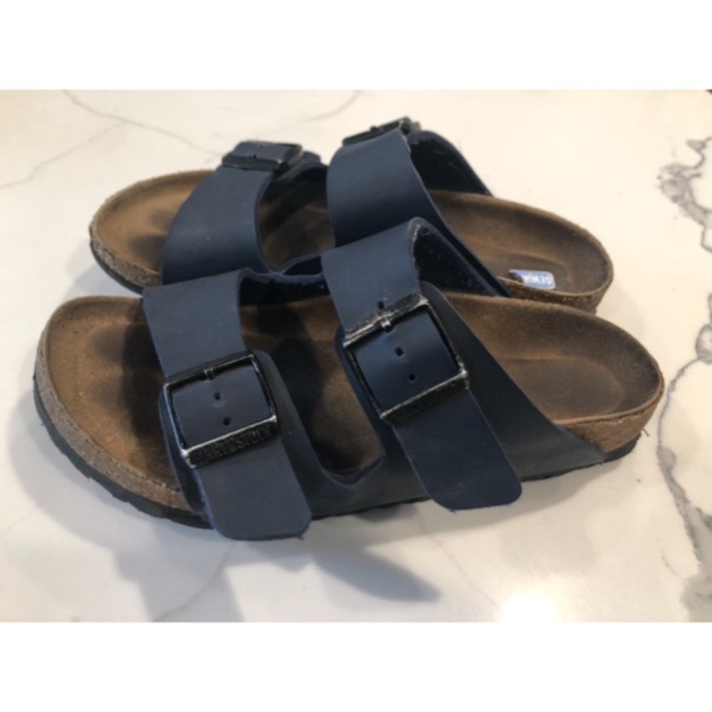 Birkenstocks Size 34 (Size 3-3.5)